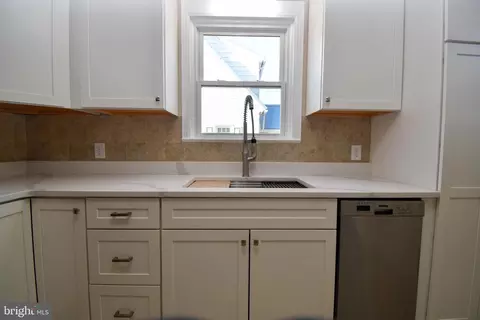 Kitchen - 705 E Market St, Georgetown, DE 19947 photo 3 of 4
