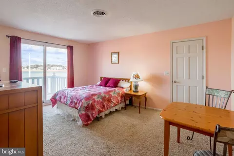 Bedroom - 37763 Lagoon Ln, Ocean View, DE 19970 photo 9 of 10