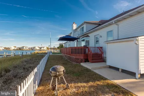 Exterior - 37763 Lagoon Ln, Ocean View, DE 19970 photo 9 of 11