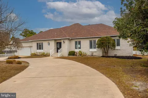 Exterior - 37763 Lagoon Ln, Ocean View, DE 19970 photo 4 of 11