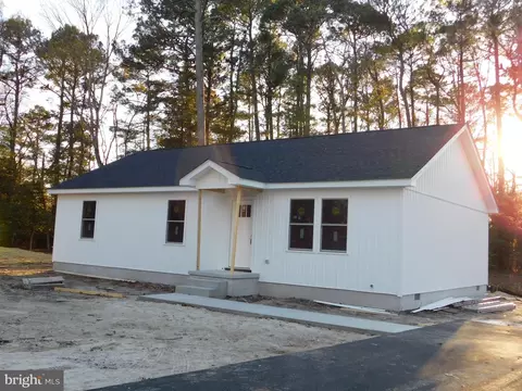 32562 Laurel Dr, Laurel, DE 19956