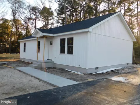 32562 Laurel Dr, Laurel, DE 19956 photo 2