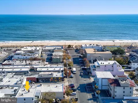 21 Wilmington Ave #1-E, Rehoboth Beach, DE 19971
