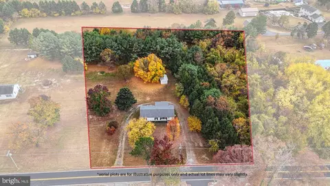7290 Hearns Pond Rd, Seaford, DE 19973