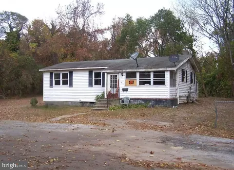 405 W 6th St, Laurel, DE 19956