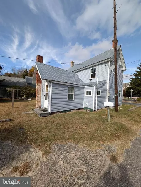 318 Mill St, Milton, DE 19968 photo 3