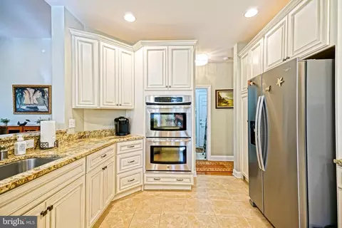 Kitchen - 35201 Seaport Loop, Lewes, DE 19958 photo 3 of 7