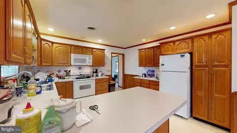 Kitchen - 28196 Layton Rd, Laurel, DE 19956 photo 2 of 2
