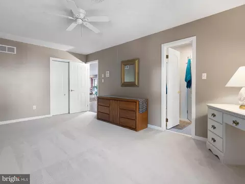 Bedroom - 5 Croydon Rd, Rehoboth Beach, DE 19971 photo 4 of 5