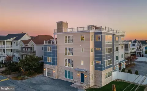 40 Beach Ave, Rehoboth Beach, DE 19971