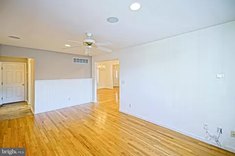 Living - 30748 Elm Dr, Lewes, DE 19958 photo 7 of 7