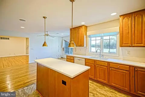 Kitchen - 30748 Elm Dr, Lewes, DE 19958 photo 5 of 8