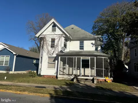 221 N Arch St, Seaford, DE 19973