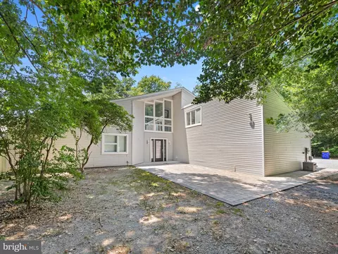 32854 Bauska Dr, Ocean View, DE 19970