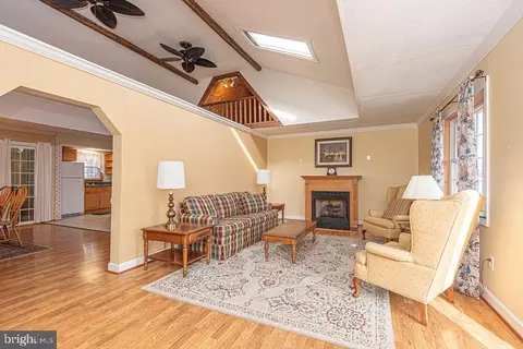 Living - 37714 Balsa St, Ocean View, DE 19970 photo 2 of 6