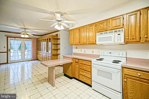 Kitchen - 19325 E Redden Rd, Georgetown, DE 19947 photo 5 of 5