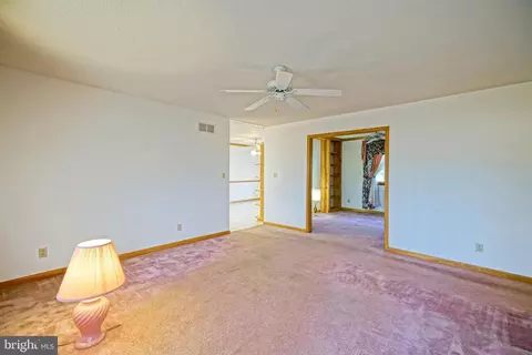 Living - 19325 E Redden Rd, Georgetown, DE 19947 photo 1 of 5