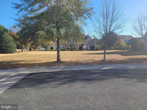 215 University Dr, Lewes, DE 19958