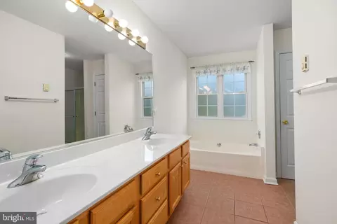 Bath - 2 Alderleaf Dr, Lewes, DE 19958 photo 1 of 3