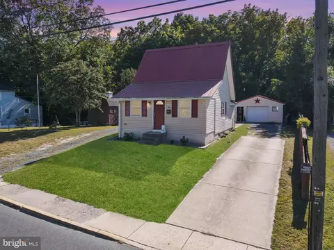 514 Cooper St, Laurel, DE 19956 photo 1