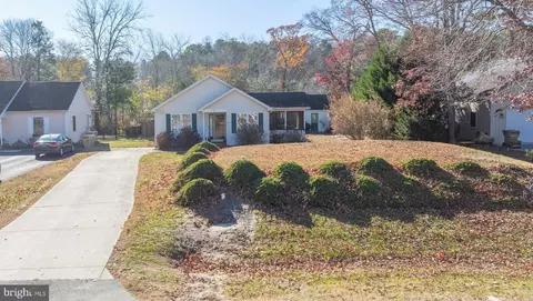 59 Lake Shore Dr, Lewes, DE 19958