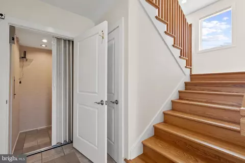 Entry Way - 38798 Apple Ct, Ocean View, DE 19970 photo 2 of 3