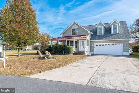 Exterior - 6 S Primrose Ln, Ocean View, DE 19970 photo 3 of 8
