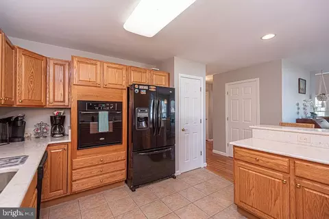 Kitchen - 6 S Primrose Ln, Ocean View, DE 19970 photo 3 of 5
