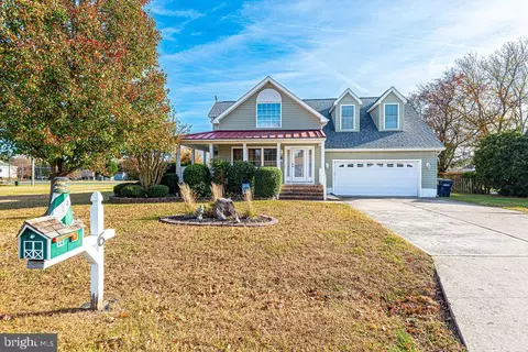 Exterior - 6 S Primrose Ln, Ocean View, DE 19970 photo 5 of 8