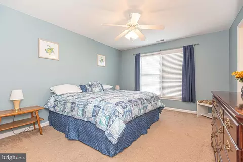 Bedroom - 6 S Primrose Ln, Ocean View, DE 19970 photo 5 of 11