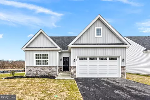 205 Danfield Dr, Seaford, DE 19973