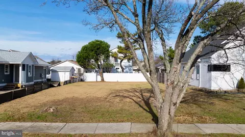 303 Laurel St, Rehoboth Beach, DE 19971