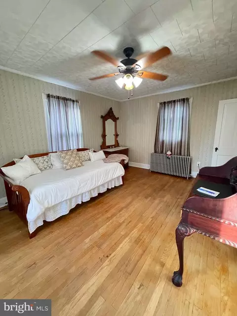 Bedroom - 211 W 6th St, Laurel, DE 19956 photo 4 of 7