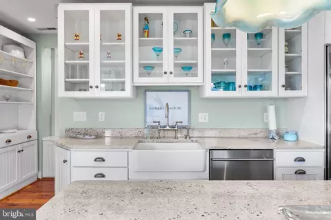 Kitchen - 41 N Atlantic Ave, Bethany Beach, DE 19930 photo 5 of 8