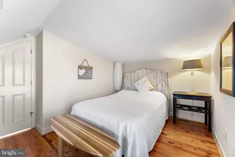 Bedroom - 41 N Atlantic Ave, Bethany Beach, DE 19930 photo 5 of 7