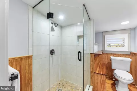 Bath - 41 N Atlantic Ave, Bethany Beach, DE 19930 photo 6 of 7
