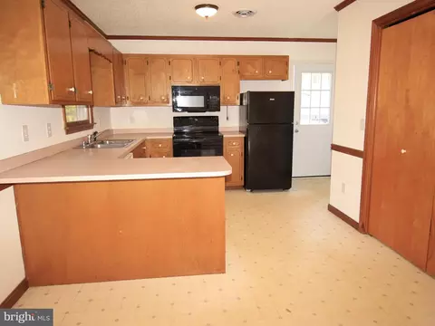 Kitchen - 36837 Old Mill Ct, Ocean View, DE 19970 photo 3 of 3