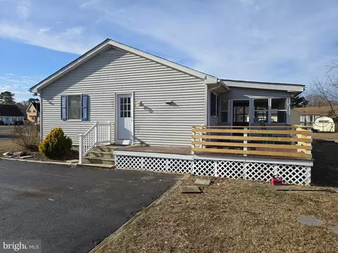 Exterior - 36837 Old Mill Ct, Ocean View, DE 19970 photo 2 of 5