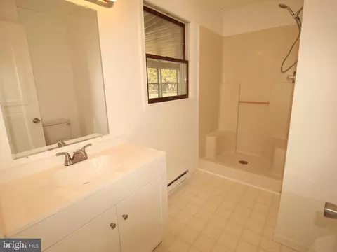 Bath - 36837 Old Mill Ct, Ocean View, DE 19970 photo 1 of 2