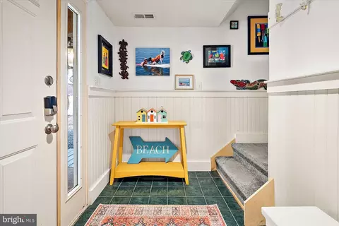 Entry Way - 943 Pine Tree Ln, Bethany Beach, DE 19930 photo 5 of 6