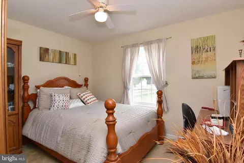 Bedroom - 30430 E Barrier Reef Blvd, Lewes, DE 19958 photo 5 of 5