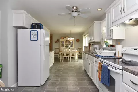 Kitchen - 30430 E Barrier Reef Blvd, Lewes, DE 19958 photo 2 of 2