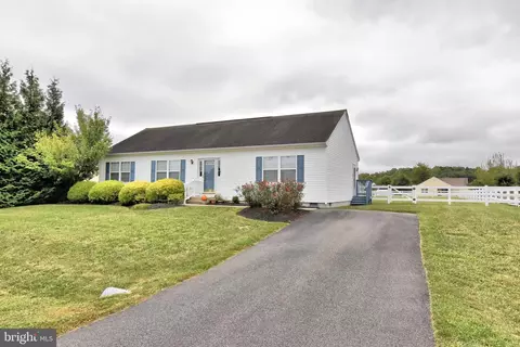 Exterior - 30430 E Barrier Reef Blvd, Lewes, DE 19958 photo 2 of 4