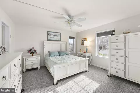 Bedroom - 10 Goldenrod Dr, Georgetown, DE 19947 photo 1 of 8