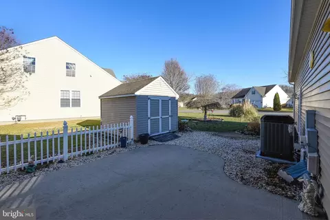Exterior - 10 Goldenrod Dr, Georgetown, DE 19947 photo 5 of 8