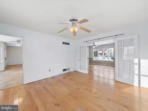 Living - 12 Hudson Ave, Ocean View, DE 19970 photo 6 of 7