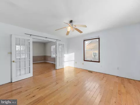 Living - 12 Hudson Ave, Ocean View, DE 19970 photo 5 of 7
