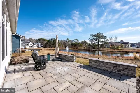 Exterior - 5 Murrells Ct, Ocean View, DE 19970 photo 7 of 18