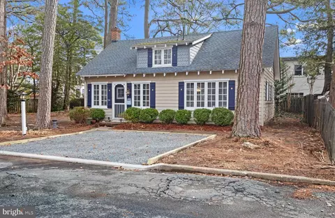 54 Kent St, Rehoboth Beach, DE 19971