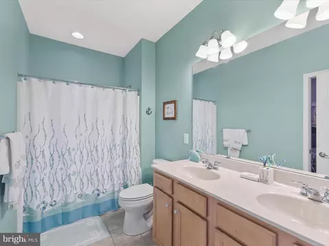 Bath - 38138 River St, Ocean View, DE 19970 photo 1 of 5